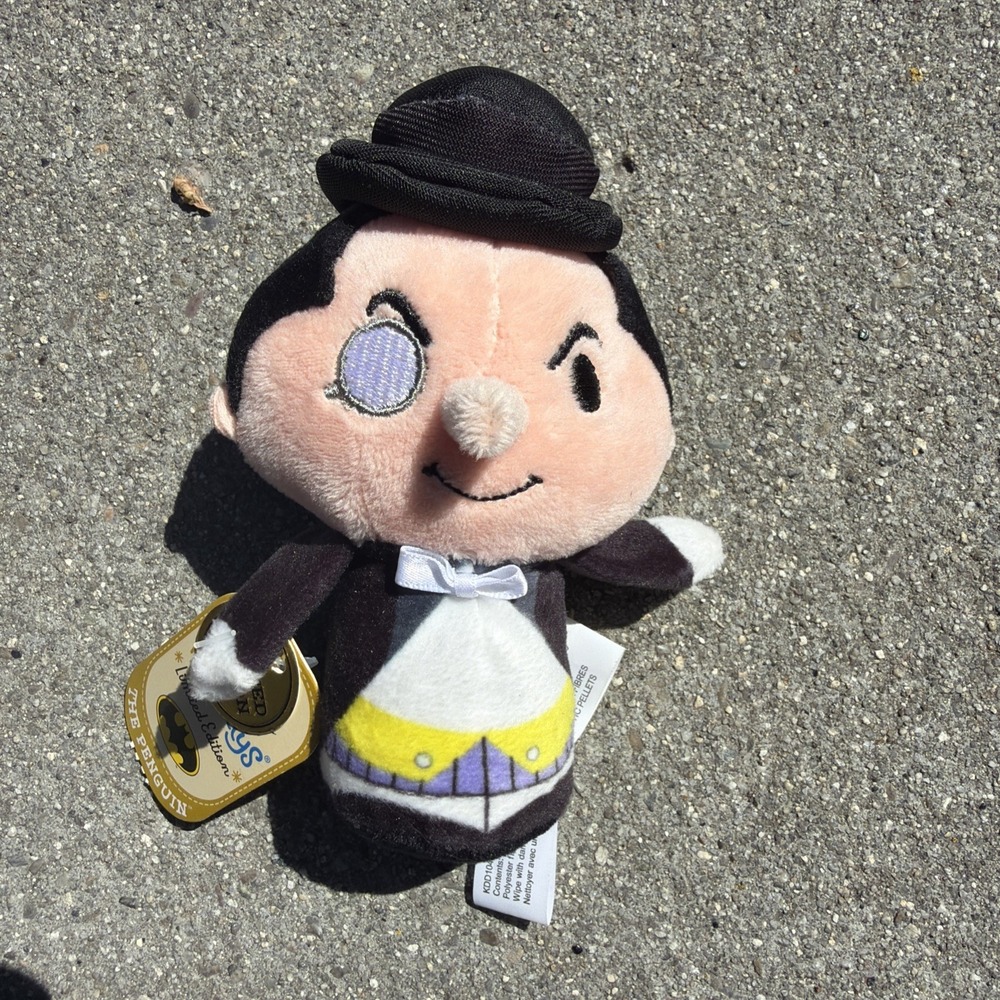 Hallmark Itty Bittys - THE PENGUIN LE (Batman DC Comics) NEW Plush Toy!
